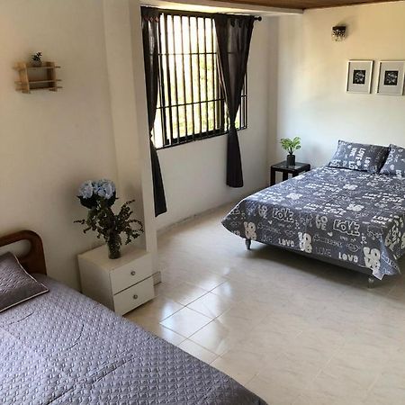 Habitaciones Independientes Cerca Al Aeropuerto 1 Картахена Экстерьер фото