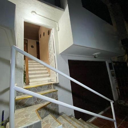 Habitaciones Independientes Cerca Al Aeropuerto 1 Картахена Экстерьер фото