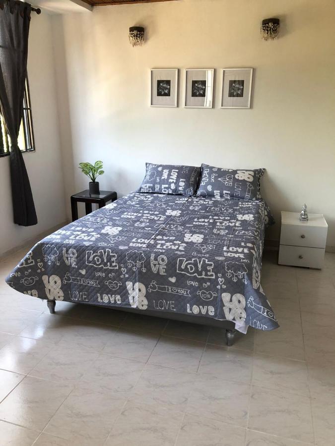 Habitaciones Independientes Cerca Al Aeropuerto 1 Картахена Экстерьер фото