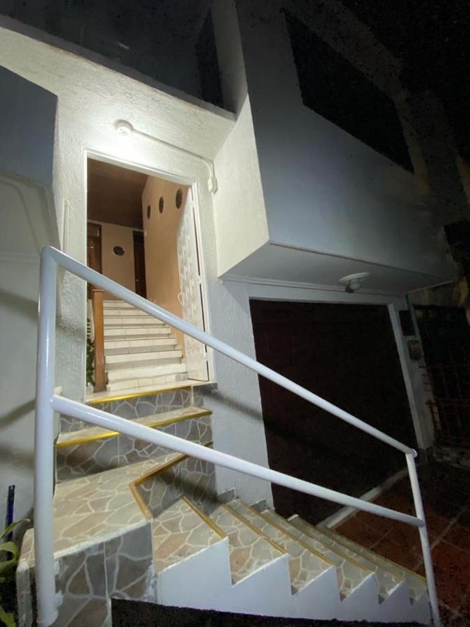Habitaciones Independientes Cerca Al Aeropuerto 1 Картахена Экстерьер фото